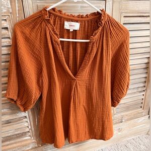 XiRENA Burnt Orange 100% Chelsea Gauze Clem Top (Size XS)